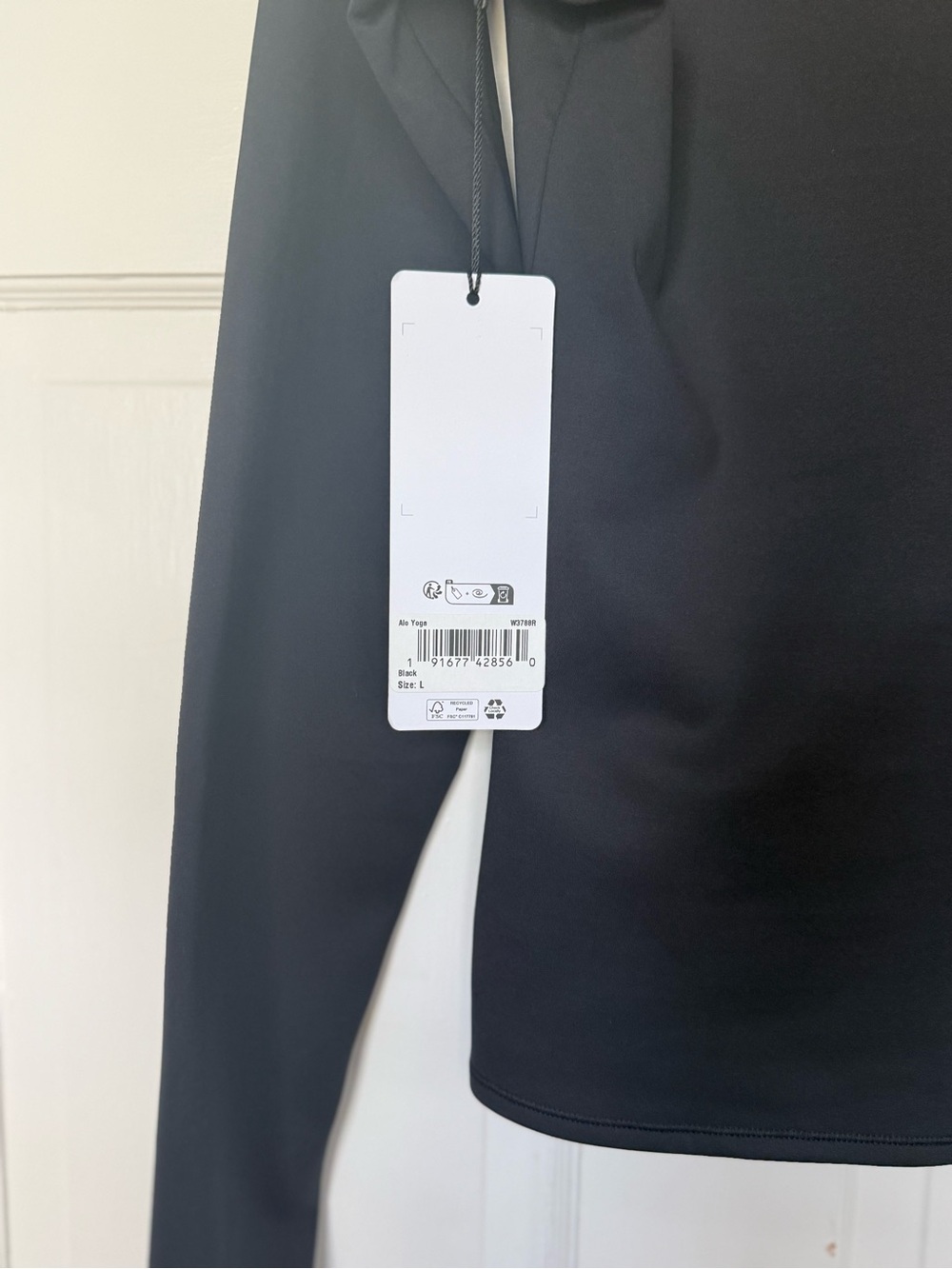 NWT ALO Airlift Winter Warm 1/4 Zip Long Sleeve Black Active Top - Picture 10 of 10